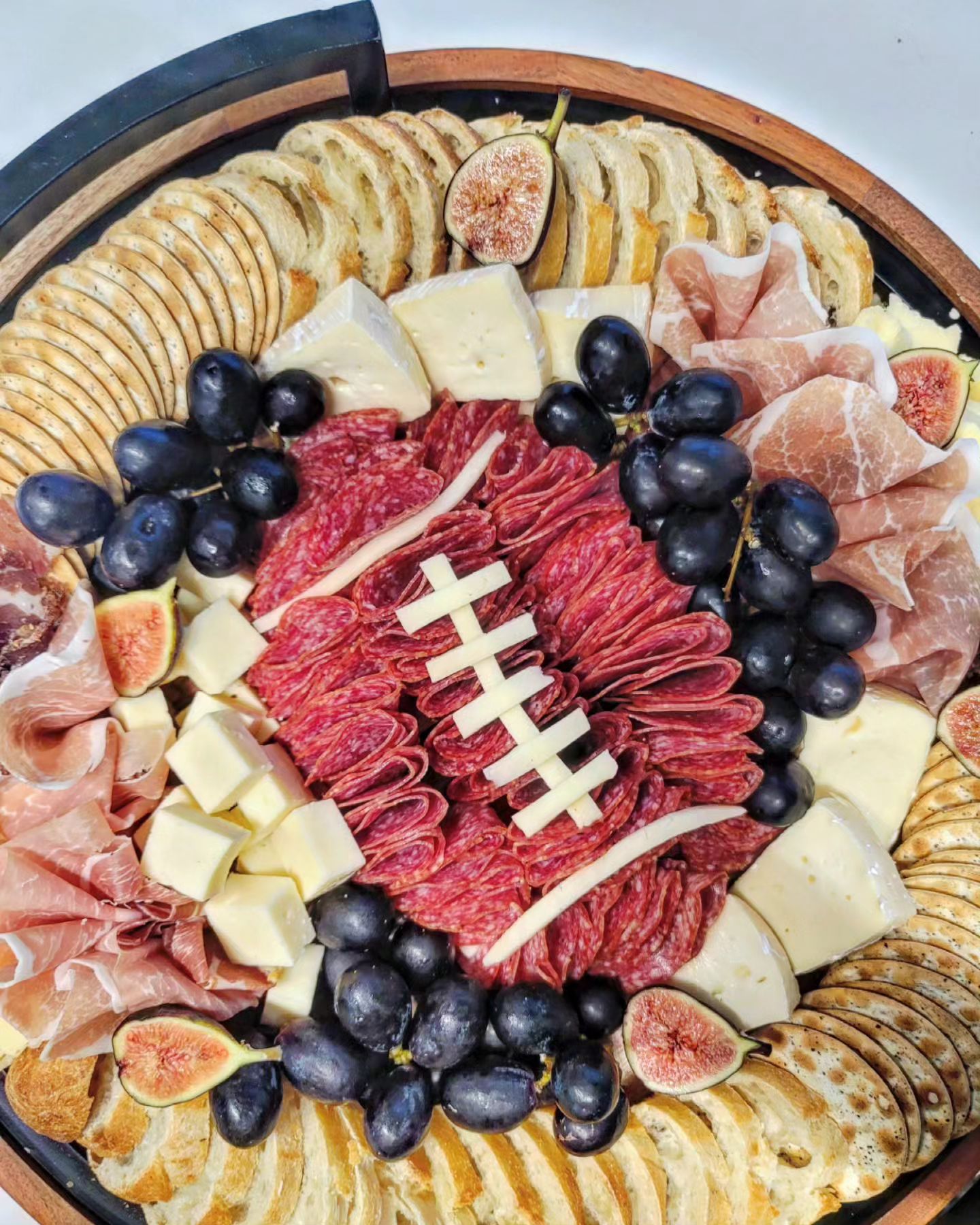 RATE the halftime show⤵️Even the game couldn't outshine the charcuterie board