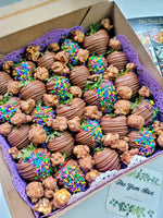 Load image into Gallery viewer, Sweet Treat Boxes &amp; Chocolate-Dipped Strawberries
